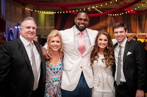 Blind Side Tuohy Family Says Michael Oher S Lawsuit Is A Shakedown