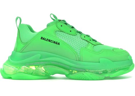 Having built on the popularity of its first release, balenciaga's triple s sneaker now boasts but at the very top of the trend, balenciaga's triple s remains the shoe that keeps on giving. Balenciaga Triple S Neon Green Clear Sole - 541624 W09OL 3801