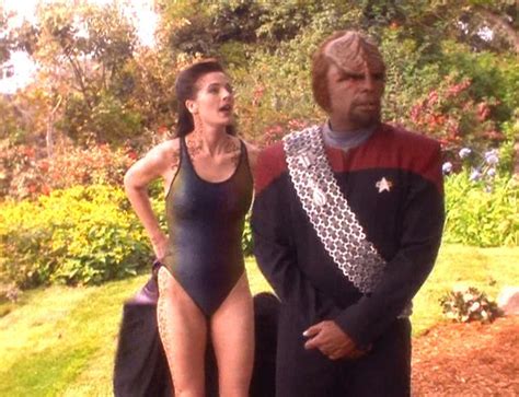 Jadzia Dax And Worf On Risa Ds9 Episode Let He Who Is Without Sin Star Trek Crew Star Trek