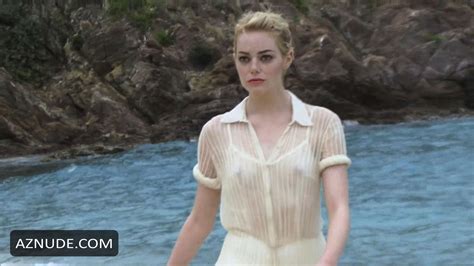 Emma Stone Sexy And Nude From Vanity Fair Photoshoot August 2011 Aznude
