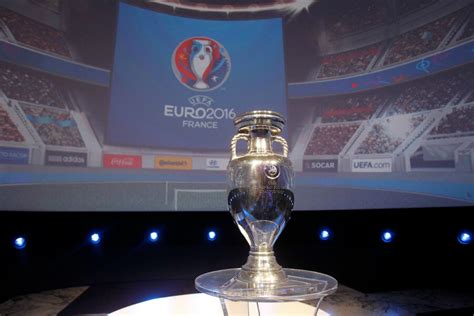 Die teams sind in sechs. Spielplan der Fußball-EM 2016 in Frankreich - Europapokal.de