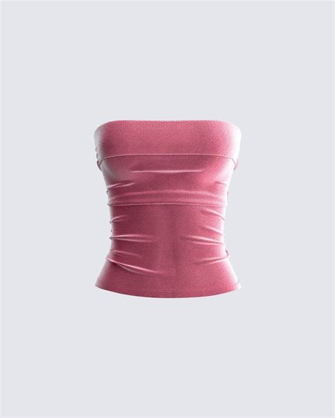 keep all eyes on you in this pink tube top 😌 constructed from velvet and complete with a