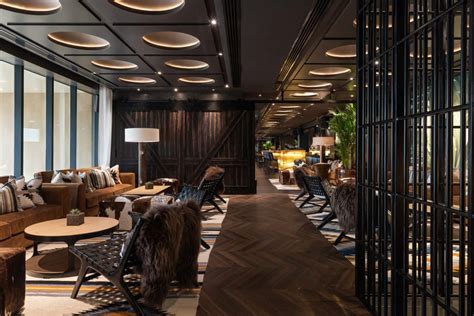 Interiorsfit Out Contractors In Dubai Aati Contracts Love That Design