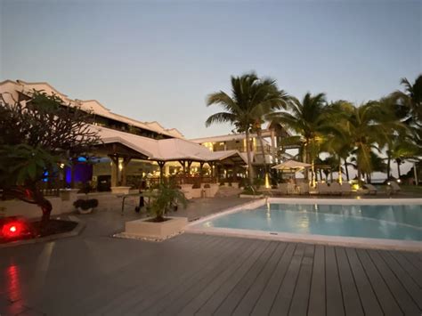 Pool Le Peninsula Bay Beach Resort And Spa Blue Bay • Holidaycheck