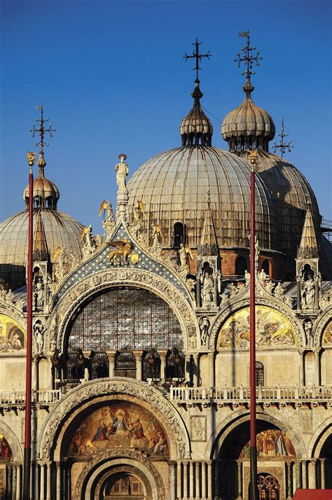 La Basilica Di San Marco A Venezia