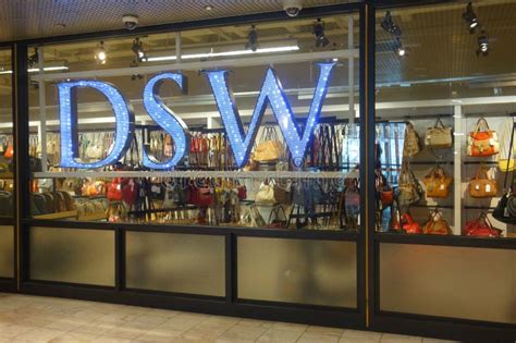 DSW Editorial Photography Image Of Union Purses Warehouse