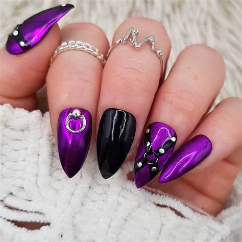 Top Emo Gothic Nails To Try Naildesigncode