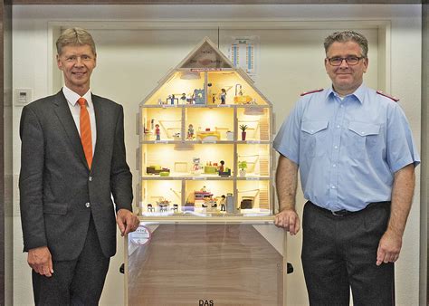 Häuser zum kauf in rosengarten verzeichnet auf einer landkarte mit lokalinformation zu rosengarten. Kleines Haus mit großer Wirkung: Freiwillige Feuerwehr ...