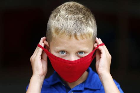Tips For Helping Young Children Comfortably Wear Masks In School