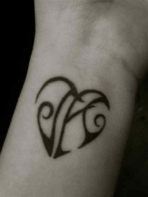 Definite Tattoo But A C And K Monogram Tattoo Tattoo Lettering Couples