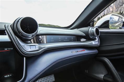 Hot promotions in dashboard ferrari on aliexpress: 2017 Ferrari GTC4Lusso dashboard - Motor Trend en Español