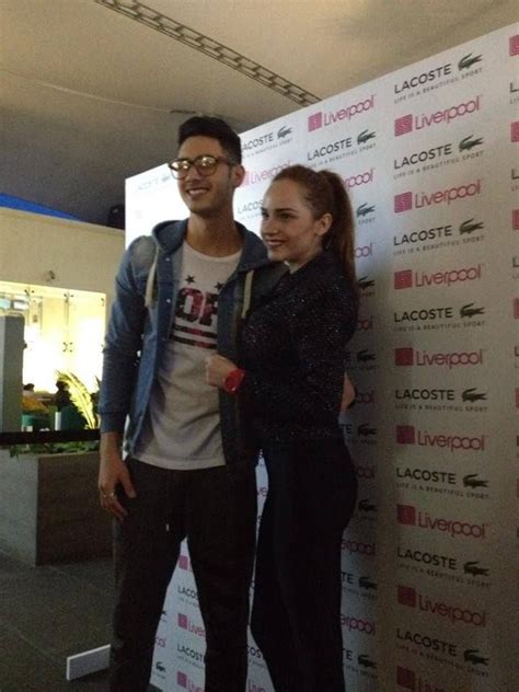 Alejandro speitzer was born on may 31, 1995 in culiacan, sinaloa, mexico as alejandro sánchez speitzer. Alejandro Speitzer y su novia Minnie West en la alfombra ...