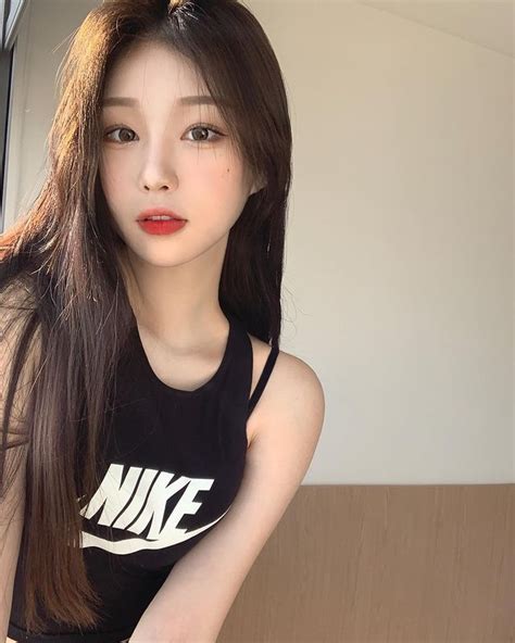 Cute Korean Asian Woman Asian Girl Beautiful Asian Julia Uzzlang