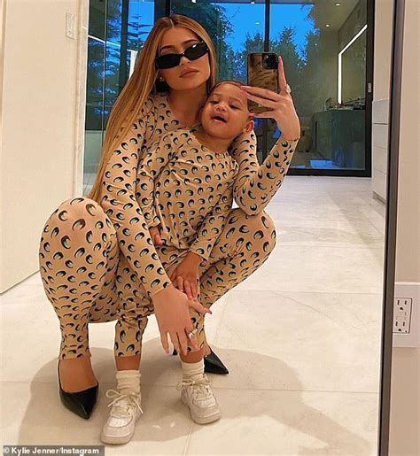 Kylie Jenner Pose In Her Lavish Restroom With Mini Me Daughter Storm