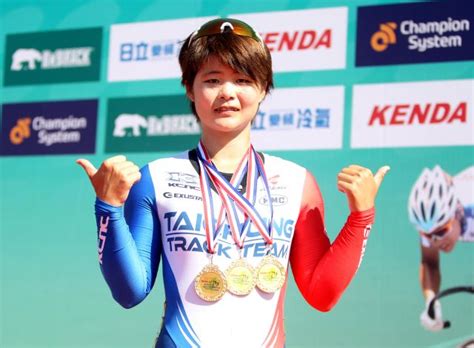 Jun 10, 2021 · 2019年，德國阿迪達斯公司（addidas）在為俄羅斯國家足球隊製作新隊服的同時，錯誤展示了旗幟和所有國家標誌，以至於讓俄羅斯國家足球隊與塞爾維亞、荷蘭或法國混淆。同年，阿迪達斯在德國國家隊球員的球衣上拼錯了名字。 經典賽中華隊勇奪14金10銀16銅居冠 - 單車誌-Cycling update