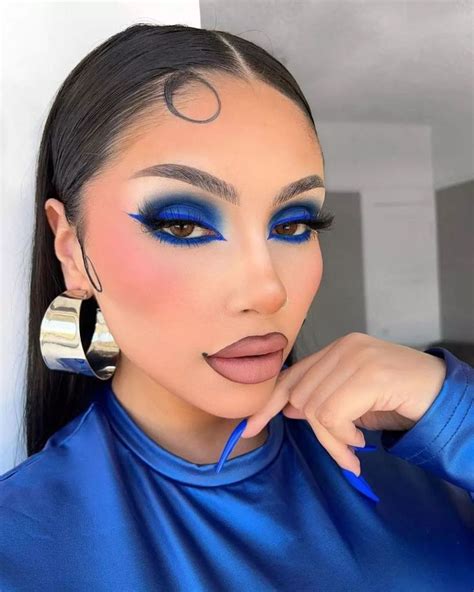 Bold Makeup Looks For Women That Will Make You Stand Out Kaynuli