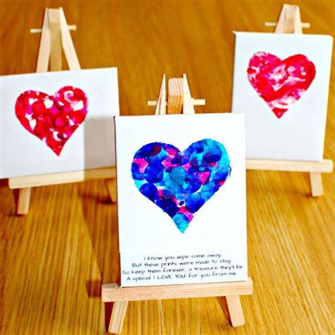 Mother's day poems and gifts make the perfect activities in school. Cute Crafts Kids Can Make for a Sweet Mother's Day ...