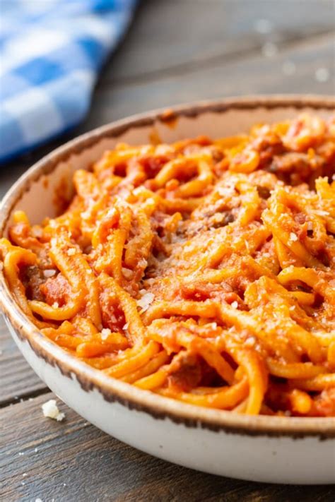 Crock Pot Spaghetti Easy Dinner Recipe Julie S Eats And Treats