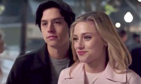 Jughead And Betty Couples Costumes For Riverdale Fans To Slay Halloween