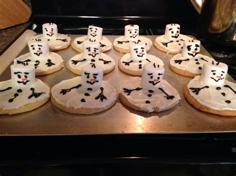 How do you tune the strings on a ukulele? Pin by Kyle Turner on Girls b days | Frozen birthday party ...