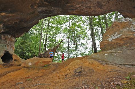 Autumn in the red river gorge. Red River Gorge: Indian Creek, Chimney Top Rock and ...