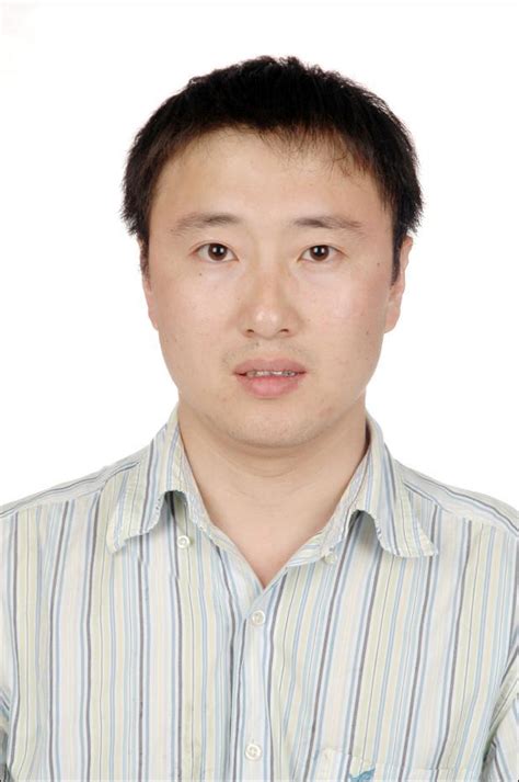 === 教育网站链接 === 中华人民共和国教育部 教育部高等教育教学评估中心 中国教育和科研计算机网 中国教育新闻网 山西普通高校学籍查询. 西电教师个人主页系统 丁瑞雪 学生信息 中文主页