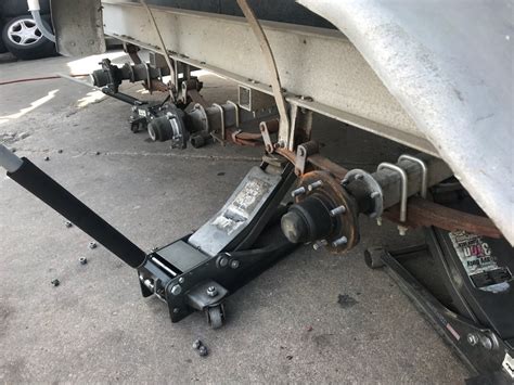 How Do You Adjust The Brakes On A Boat Trailer