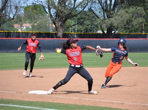 Csun Softball Takes Two Wins From Ucr Daily Sundial