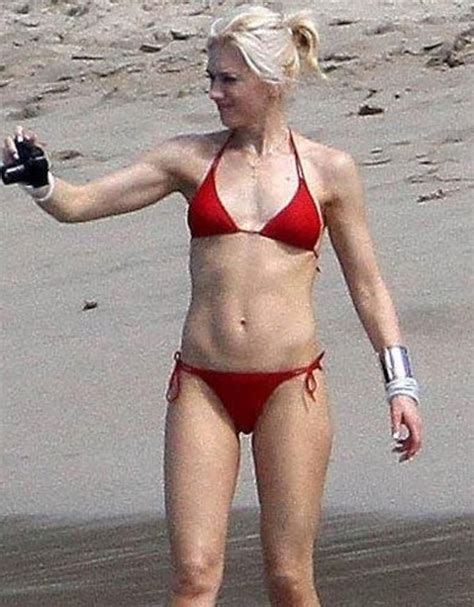 Ile waży Gwen Stefani Zobaczcie jak idealnie jej ciało wygląda w bikini Papilot