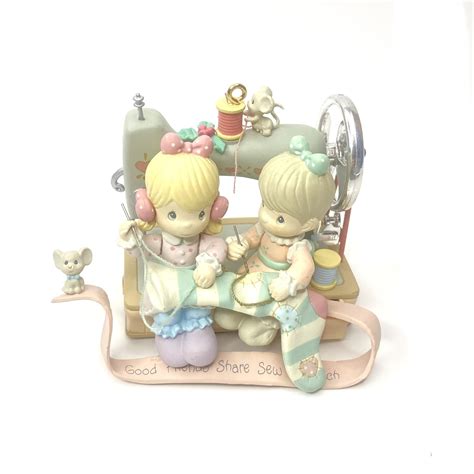 Precious Moments Good Friends Share Sew Much Holiday Expressions 592412