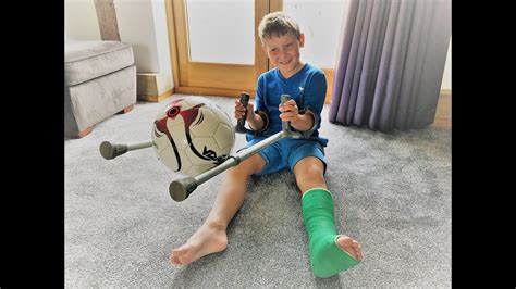 Kid Goalkeeper Training With A Broken Leg This Young Goalie Never