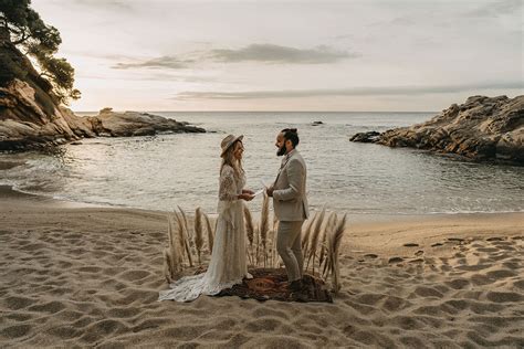 Eine hochzeit ist ein ganz besonderes erlebnis, sowohl für das paar schöne hochzeitssprüche kann man auf vielfältige weise verfassen, manche menschen ziehen es. Jennifer_Stieler_photography-Barcelona-Elopement-Wedding098.jpg