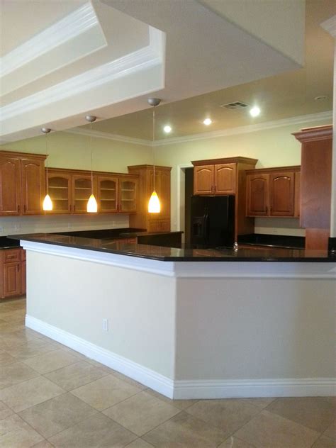 3328 Ernest St N. Las Vegas, NV 89031 www.lasvegashomes.com kitchen