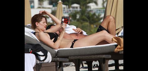Photo L actrice Mischa Barton profite du soleil durant ses vacances à Miami le décembre