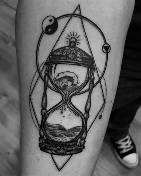 Hourglass Tattoo With Water To Symbolize My Scorpio Element Tatuagem