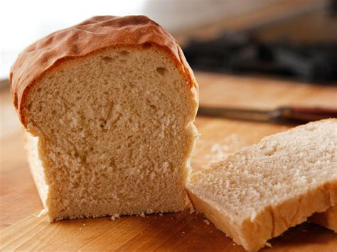 · get beer cheese bread bowl recipe from food network. ree drummond cheesy garlic bread