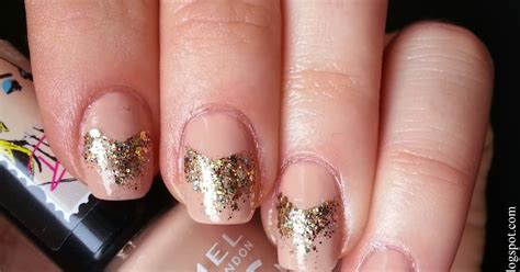 Konad Addict Glittery Nude