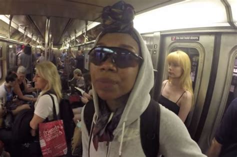 Brandy Sings On Nyc Subway No One Notices Entertainment