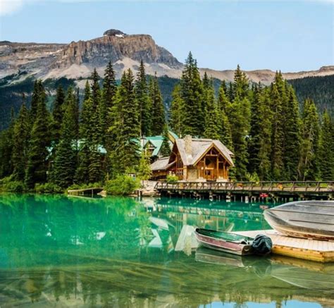 Emerald Lake Lodge Mountain Travel
