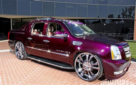 Cadillac escalade by calwing is a real standout with gold aero kit. Cadillac Escalade tuning photos ~ Новости авто тюнинга ...