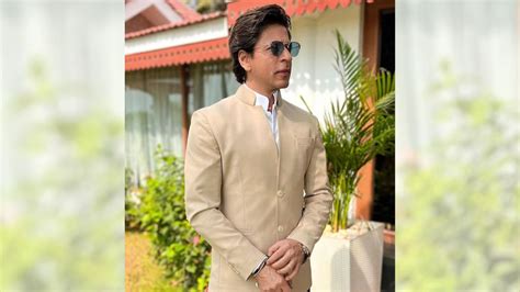 Shah Rukh Khan Exudes Elegance With His Dapper Look At Jawan Co Star Nayantharas Wedding See Pics