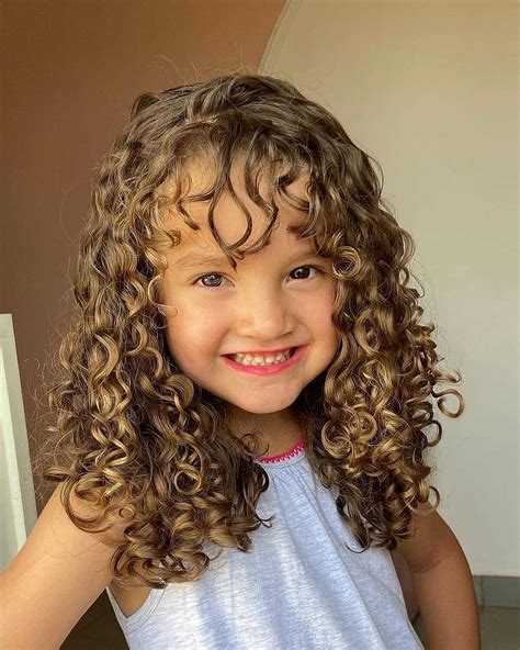 discover more than 82 curly hair girl images super hot in eteachers