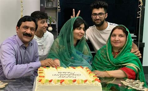 2020 i graduated from oxford university! Malala, dopo il Nobel la laurea a Oxford: «un grande sogno ...