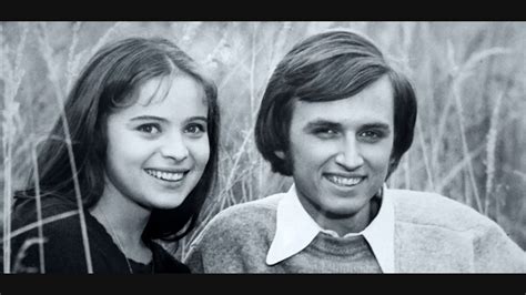 Prosince 1938 v tehdy protektorátním zlíně. Pavel Bartoň - Festivalový květ (14. 6. 1973) - YouTube