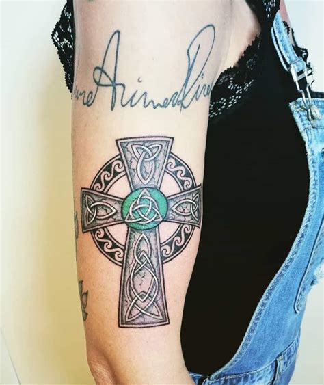 It is preferred more among the men. Top 67 Best Tribal Cross Tattoo Ideas - [2021 Inspiration ...