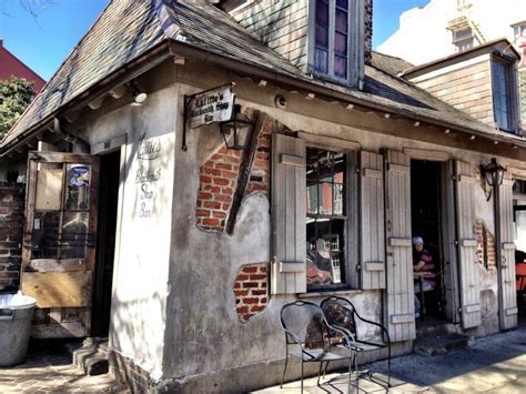 Grab A Drink At New Orleans Oldest Bar And If Youre Lucky Enough You