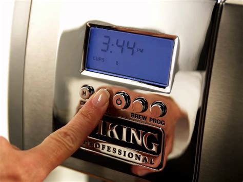 The professional grade coffee maker offers a heavy duty look and feel, but may be used for making gourmet coffee. Viking Coffee Maker - Mad Genius - YouTube