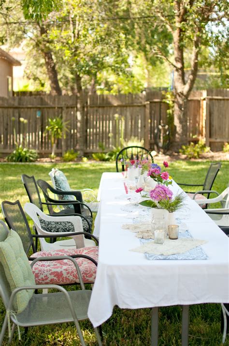 The backyard is a natural place to host children's parties. Domestic Fashionista: Summer Backyard Birthday Party