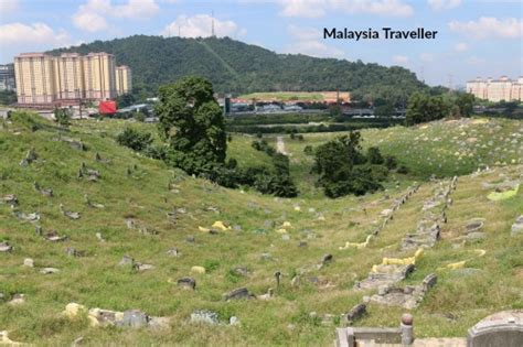 It is not as big as the main cemetery and not as interesting but occupies a site with rolling hills overlooked by bukit besi alam damai with its. Kwong Tong Cemetery Kuala Lumpur (Heritage Park)