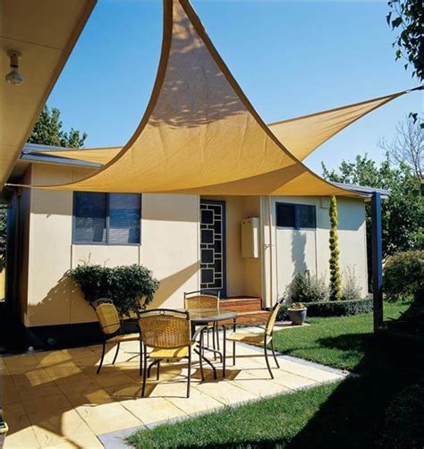 Overlapping Backyard Sun Sails With Images Patio Shade